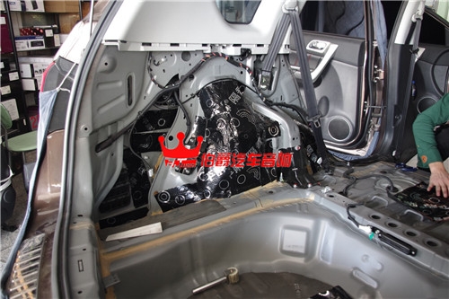 哈佛H6平靜隔音--長春汽車隔音伯爵汽車音響