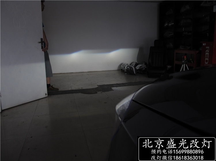 奔馳A180低配升級原廠高配LED日行燈氙氣大燈總成
