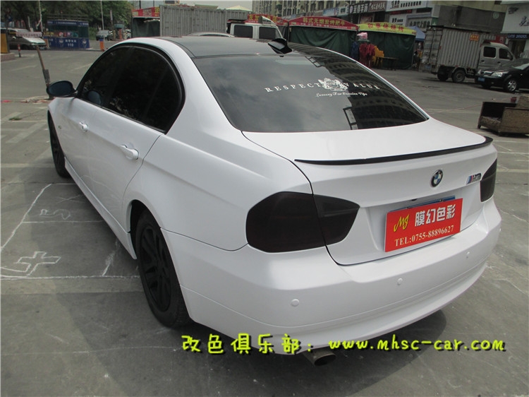 寶馬3系原車銀色改亮光白，比原廠漆還要白，太陽下面晃眼睛，耐臟，易打理！