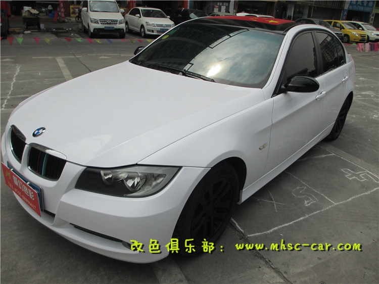 寶馬3系原車銀色改亮光白，比原廠漆還要白，太陽下面晃眼睛，耐臟，易打理！