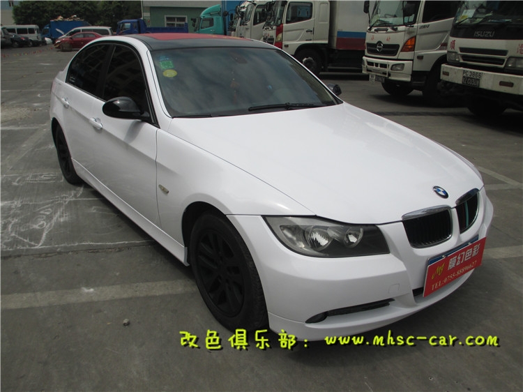 寶馬3系原車銀色改亮光白，比原廠漆還要白，太陽下面晃眼睛，耐臟，易打理！