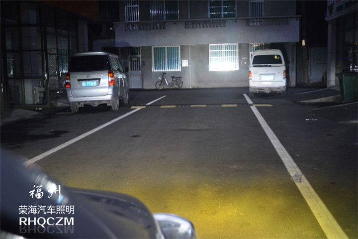 福州改燈店 標(biāo)致3008大燈改裝黃金眼海拉五雙光透鏡 福州榮海照明