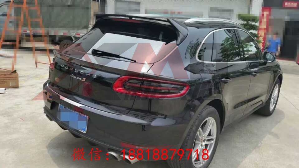 保時(shí)捷macan小卡宴改裝碳纖維中翼，頂翼。碳纖維內(nèi)飾機(jī)蓋改裝