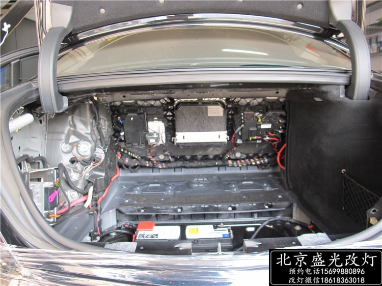 北京改燈 奔馳S320改原廠電尾門(mén) 無(wú)鑰匙進(jìn)入 腳掃