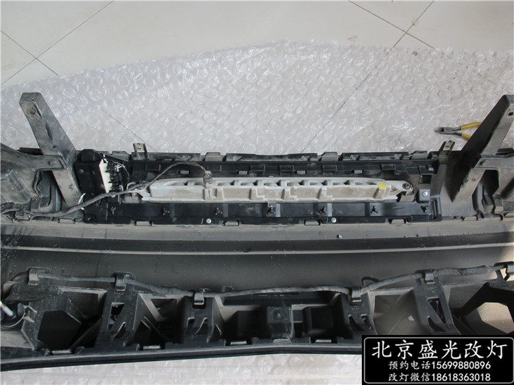 北京改燈 奔馳S320改原廠電尾門(mén) 無(wú)鑰匙進(jìn)入 腳掃