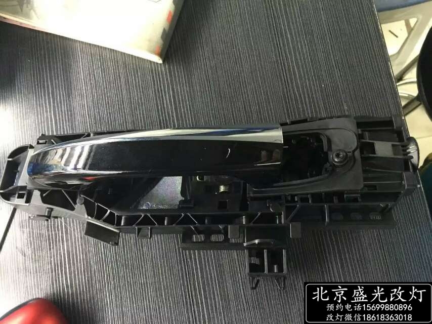 北京改燈 奔馳S320改原廠電尾門(mén) 無(wú)鑰匙進(jìn)入 腳掃
