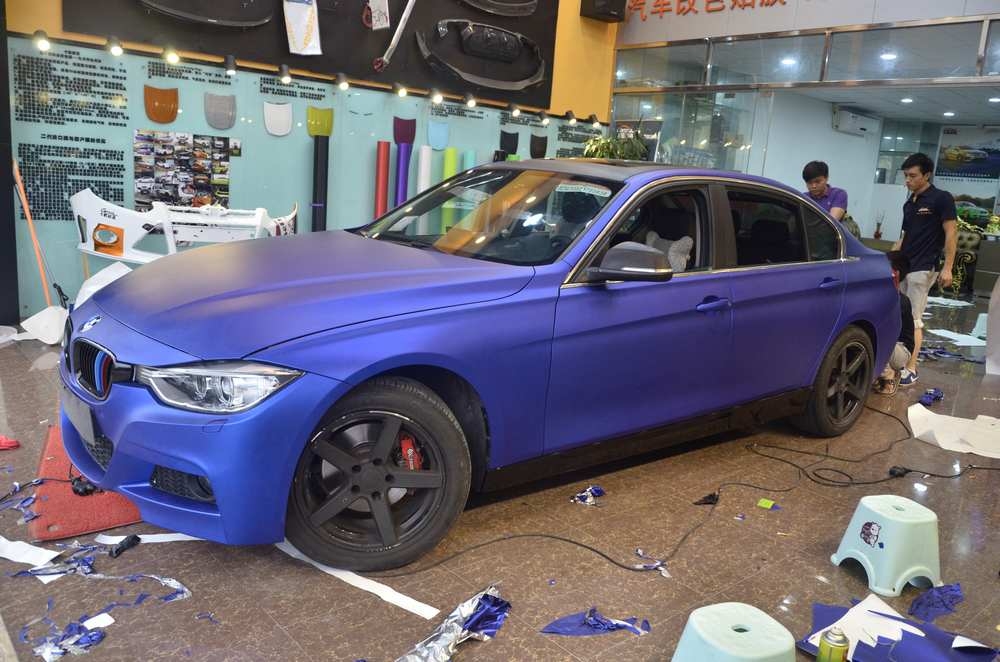 深圳寶馬三系冰藍全車車身改色貼膜
