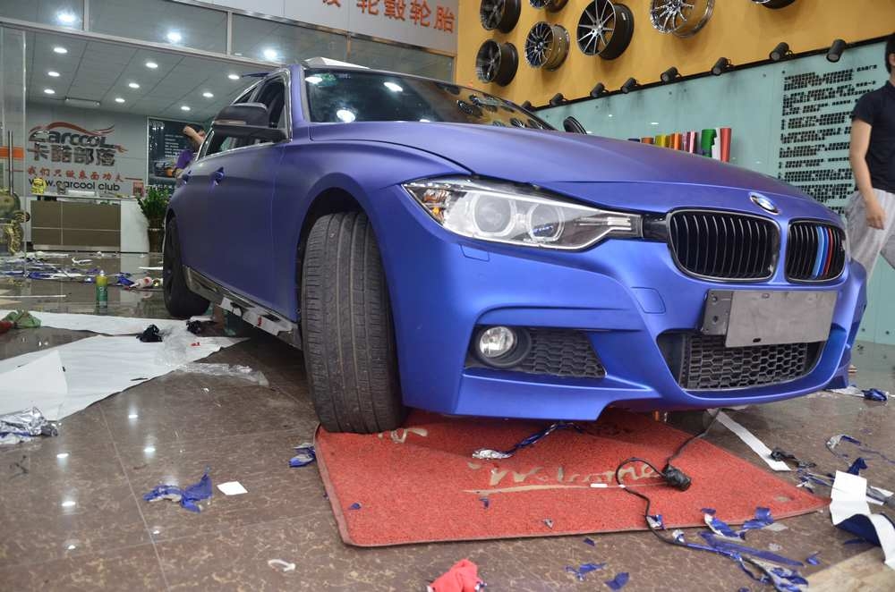 深圳寶馬三系冰藍全車車身改色貼膜