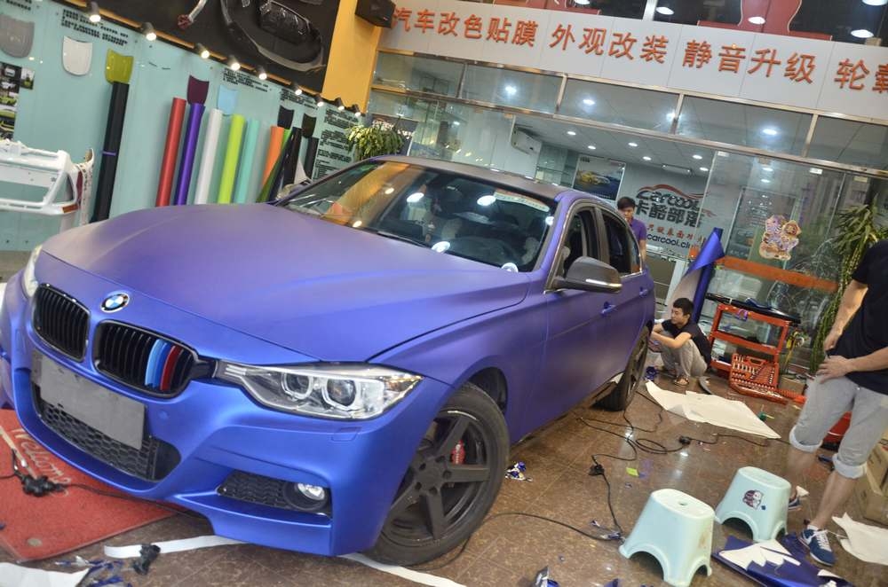 深圳寶馬三系冰藍全車車身改色貼膜