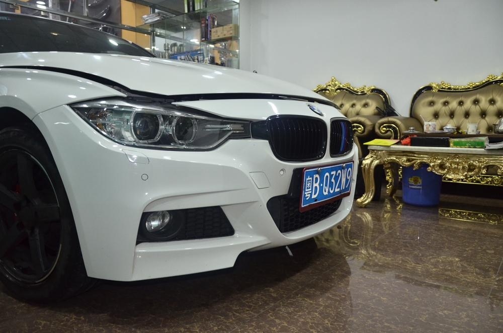 深圳寶馬三系冰藍全車車身改色貼膜