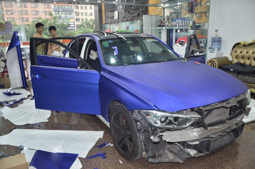 深圳寶馬三系冰藍全車車身改色貼膜