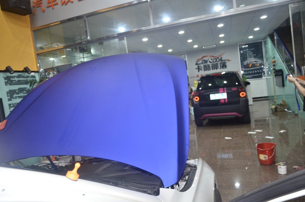 深圳寶馬三系冰藍全車車身改色貼膜
