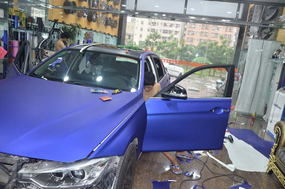 深圳寶馬三系冰藍全車車身改色貼膜