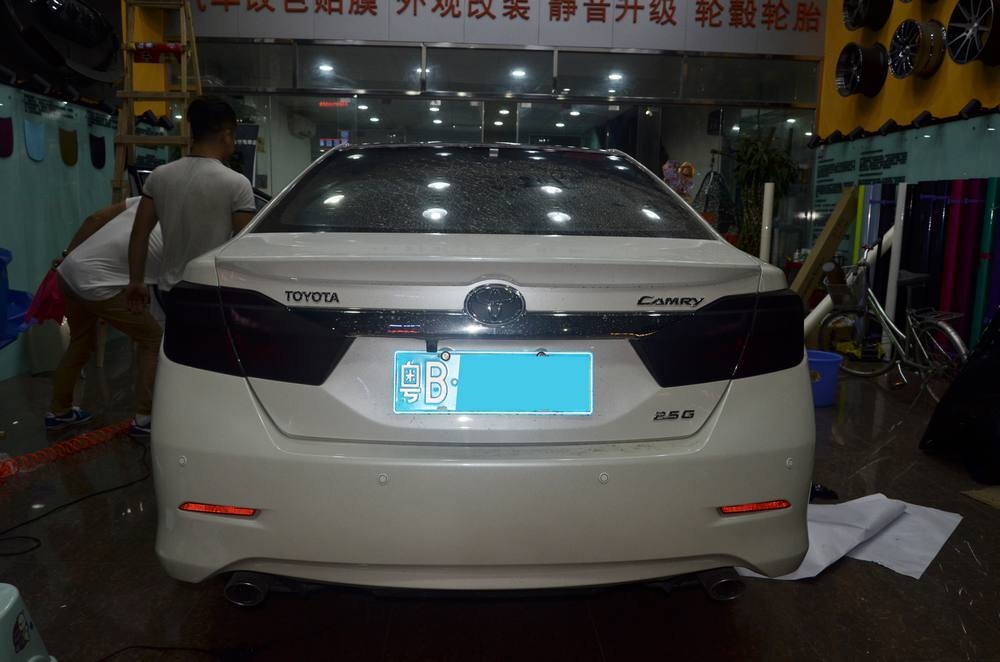 凱美瑞尾燈熏黑
