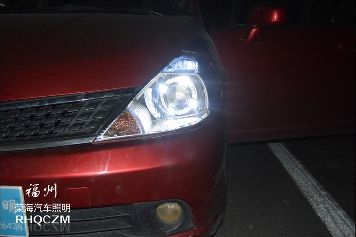 福州改燈 日產(chǎn)頤達(dá)大燈改裝保時(shí)捷panamera LED光導(dǎo)裝飾罩 福州榮海照明