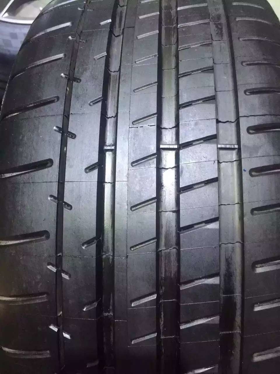 寶馬 M4．鍛造，18寸 超輕．內(nèi)凹．少新車拆下 全世界最輕的寶馬原廠鈴