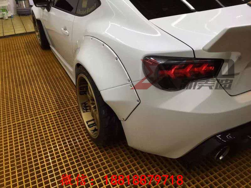 豐田86 BRZ改裝寬體空力套件 ，現(xiàn)貨供應(yīng)， 廠家直銷最低價(jià)格。