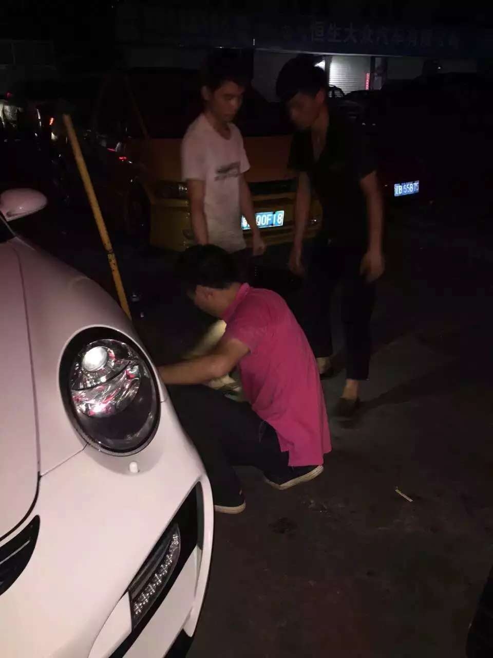 BBS．裝保時(shí)捷、半夜搞定，不容易！辛苦辛苦！