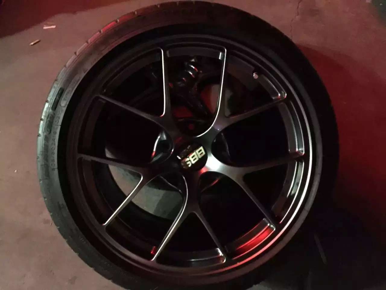 BBS．裝保時(shí)捷、半夜搞定，不容易！辛苦辛苦！