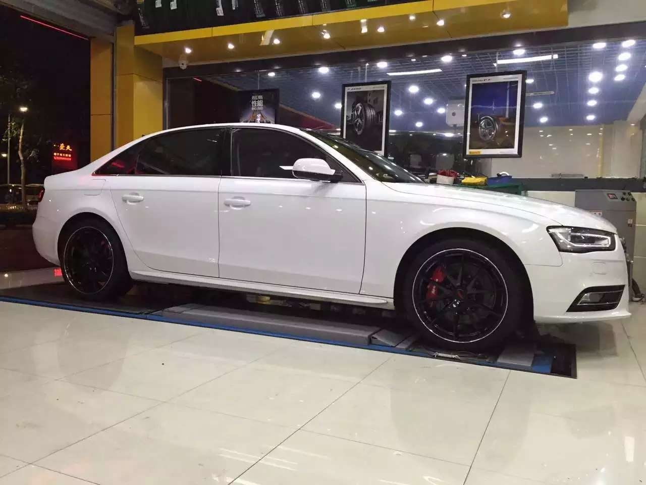 朋友發(fā)來的效果圖：RAYS G25 裝車 ！