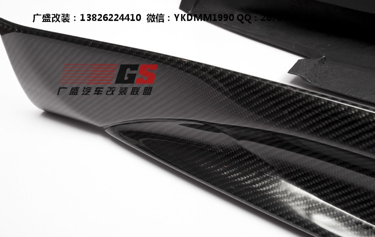 保時(shí)捷911/997卡雷拉Carrera改裝Vorstiner小包圍 碳纖維尾翼后唇