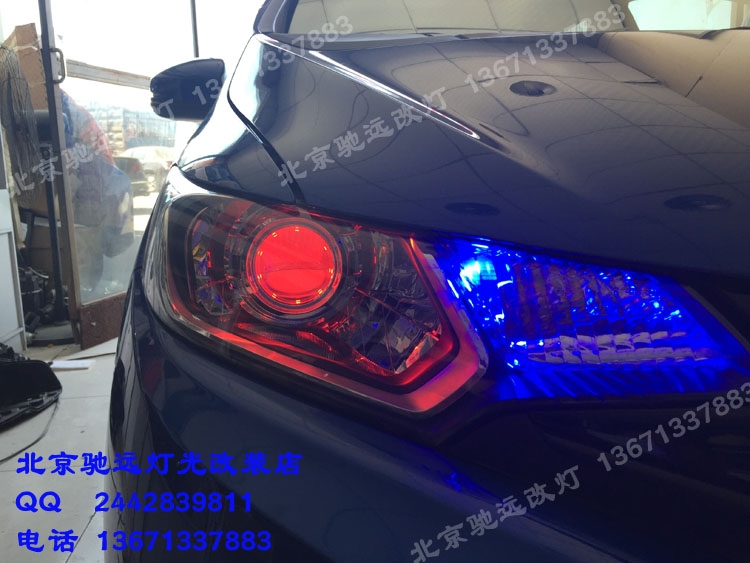 新飛度車燈改裝升級(jí) 奧迪Q5小糸透鏡