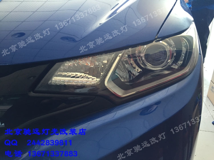 新飛度車燈改裝升級(jí) 奧迪Q5小糸透鏡