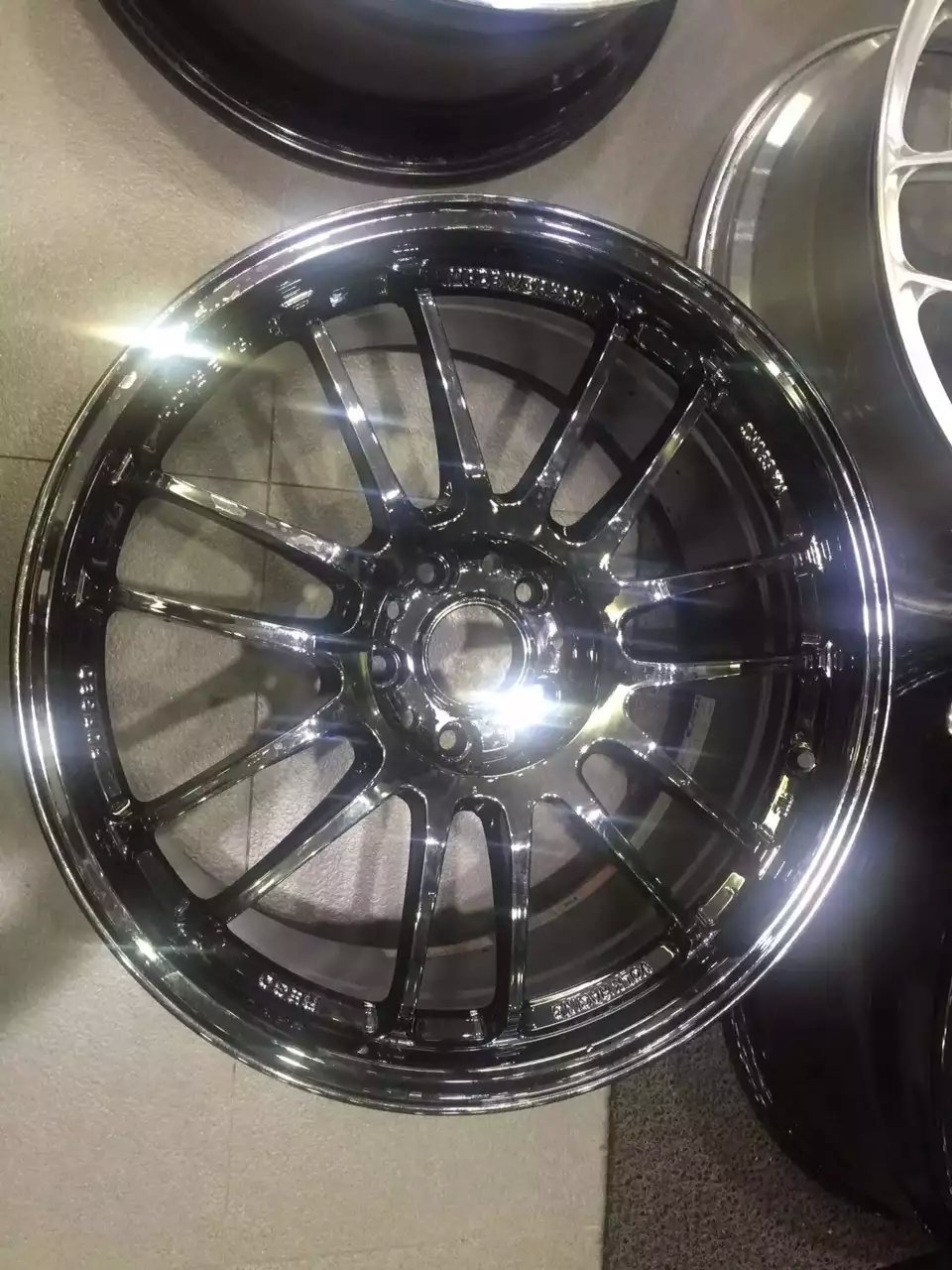 RAYS RE30．特別電鍍黑．鍛造，18寸