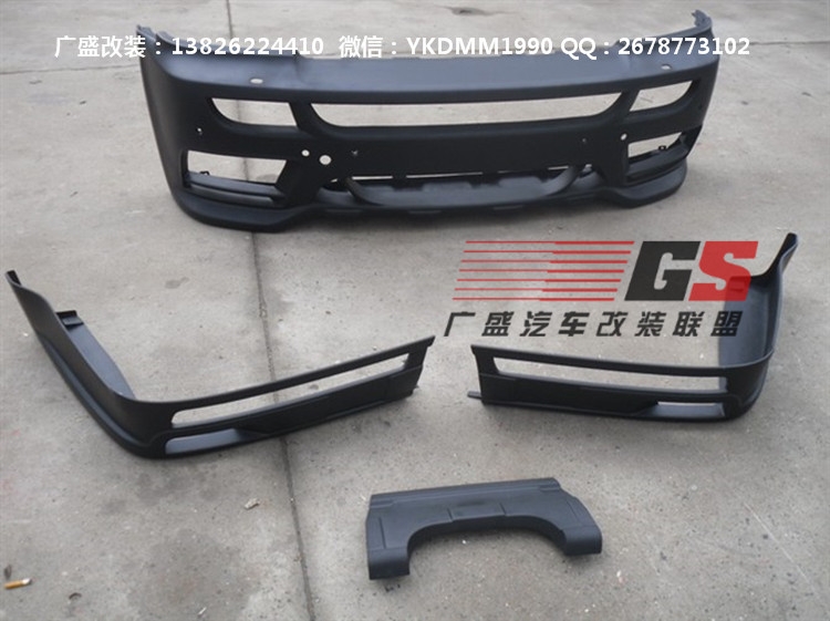 路虎攬勝運(yùn)動(dòng)版改裝HAMANN寬體大包圍輪眉中網(wǎng)保險(xiǎn)杠排氣管尾喉