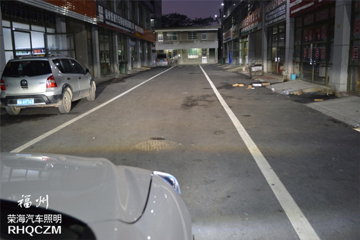 福州汽車改燈 兩輛馬自達(dá)CX-5改裝氙氣燈海拉三雙光透鏡 福州榮海照明