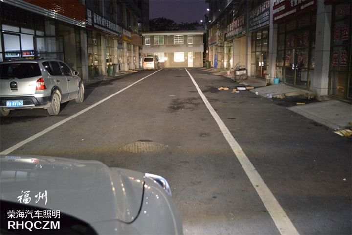 福州汽車改燈 兩輛馬自達(dá)CX-5改裝氙氣燈海拉三雙光透鏡 福州榮海照明