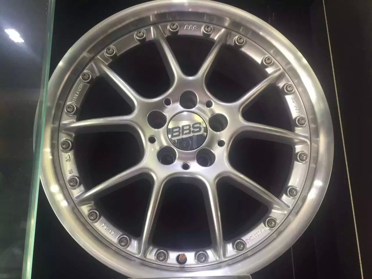 BBS、裝奔馳 E400