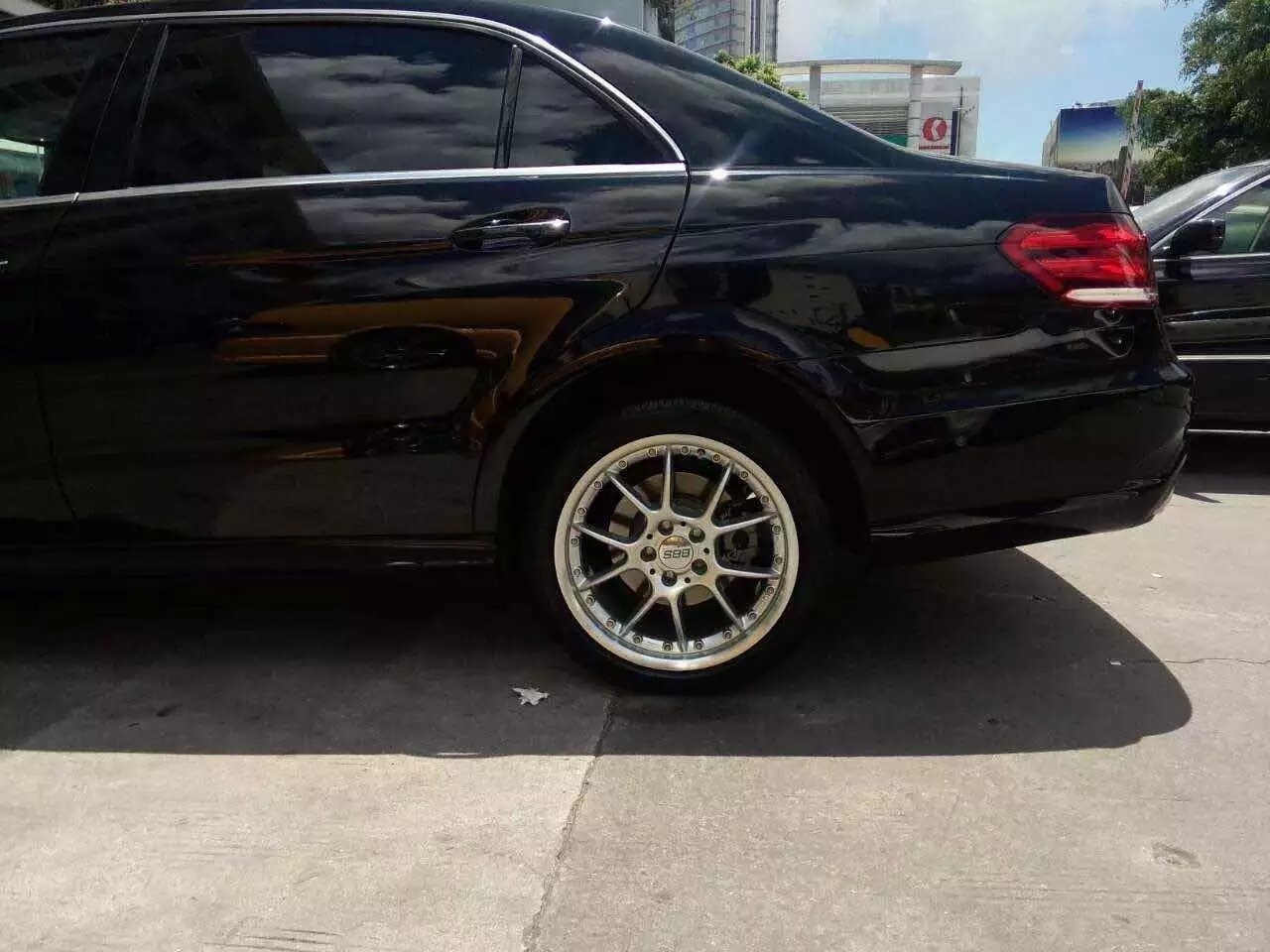 BBS、裝奔馳 E400