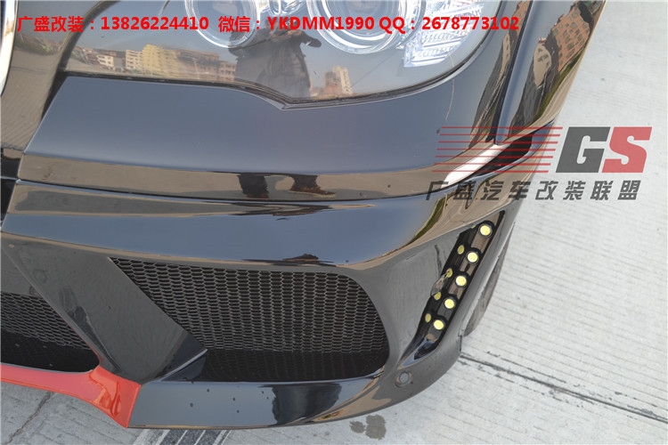 BMW寶馬X6 E71改裝LUMMA寬體大包圍碳纖維機(jī)蓋后唇四出排氣管尾翼