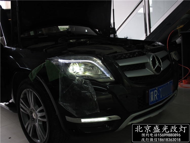 北京改燈 奔馳GLK300升級原廠智能隨動氙氣大燈 北京無界汽車服務(wù)