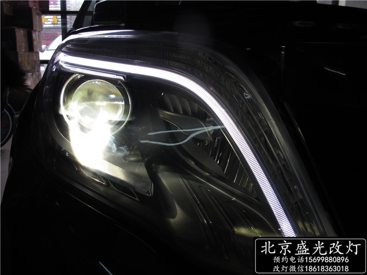 北京改燈 奔馳GLK300升級原廠智能隨動氙氣大燈 北京無界汽車服務(wù)