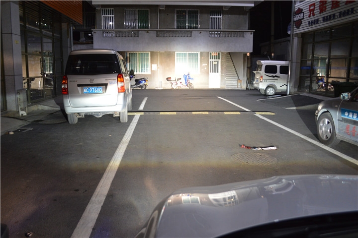 福州車燈升級 標(biāo)致408車燈改裝歐司朗氙氣燈海拉五透鏡 福州榮海照明