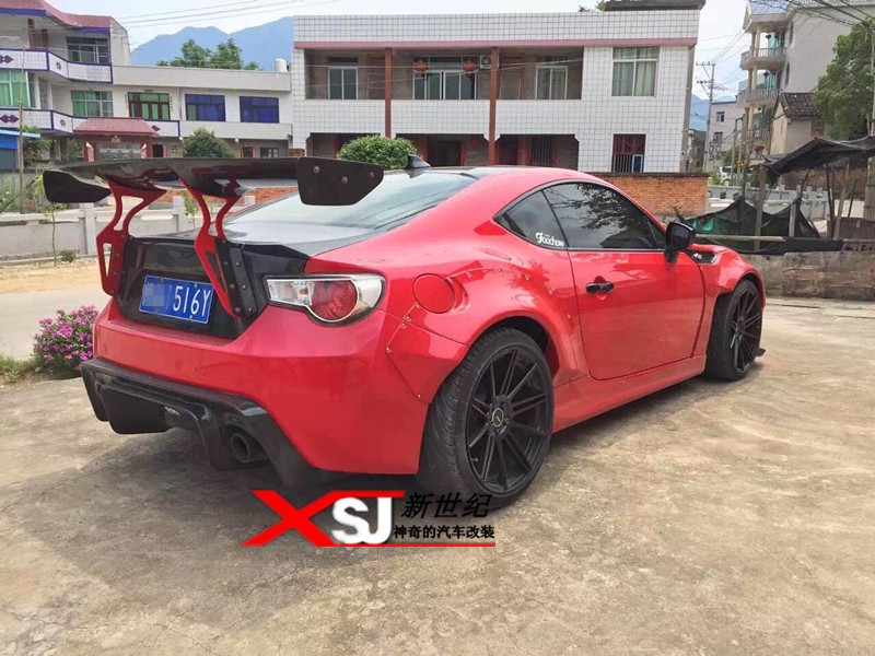 豐田GT86改裝寬體二代大包圍 火箭兔寬體二代包圍