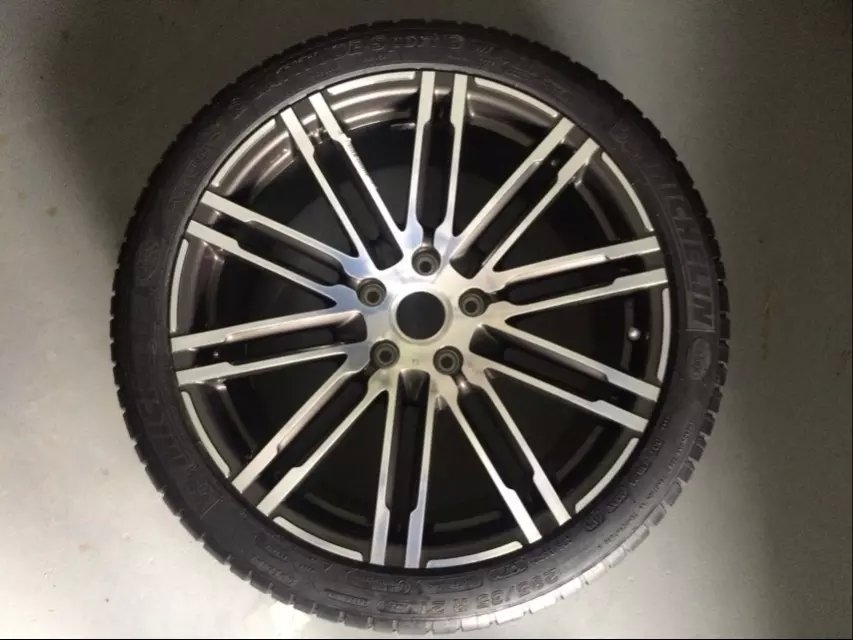 極品 已到，卡宴車主 不要 錯(cuò)過， 21寸 全新套件