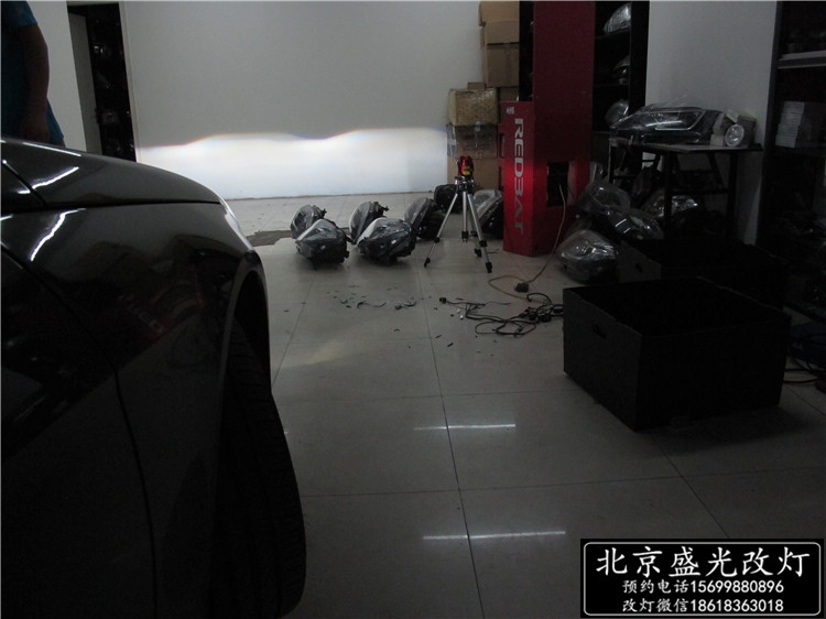 奔馳E200/E260/E320改原廠豪華智能隨動LED照明大燈