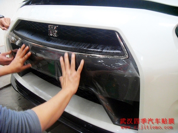 武漢汽車隱形車衣犀牛皮保護膜
