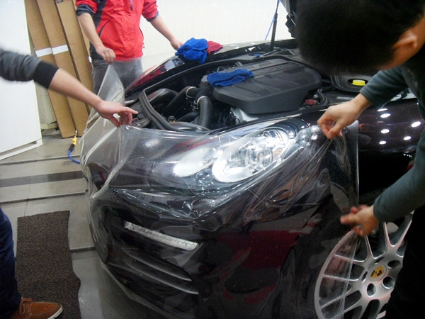 武漢汽車隱形車衣犀牛皮保護膜