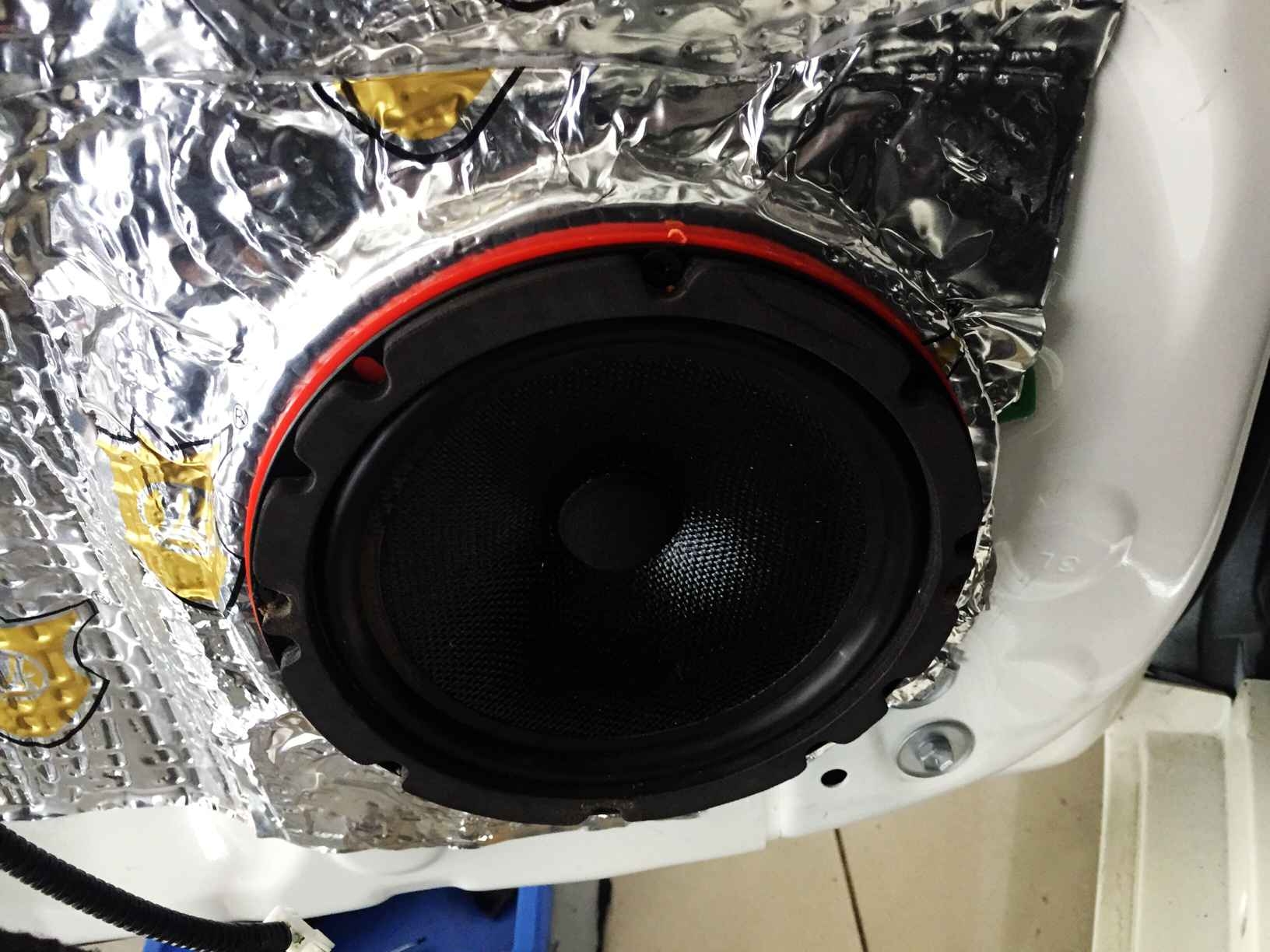 佛山途歌汽車影音：銳志音響改裝德國RS，高品質享受