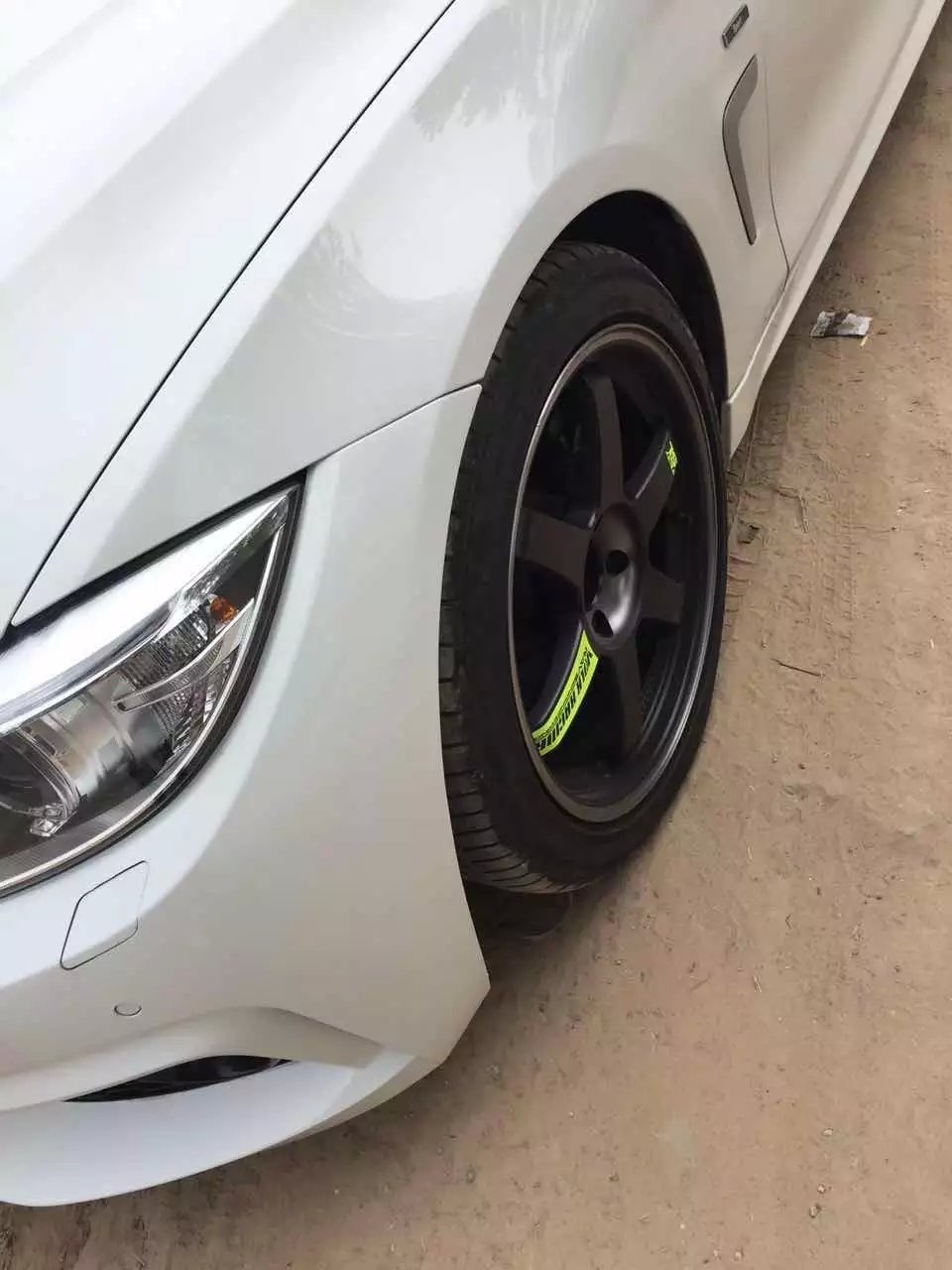 感謝車主發(fā)來裝車美圖：寶馬、裝綠標(biāo) TE37 、18寸，絕對是收藏貨！漂亮！