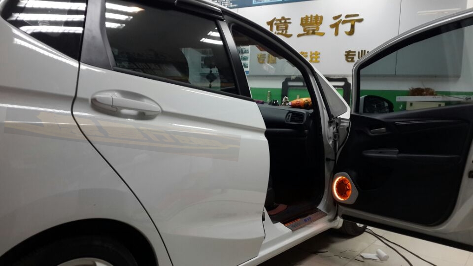 中山改裝店中山億豐行汽車音響改裝.此中有真意——本田飛度汽車音響改裝
