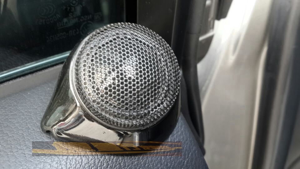 中山汽車音響改裝中山億豐行.高音倒模的樂趣——雷克薩斯IS250汽車音響改裝