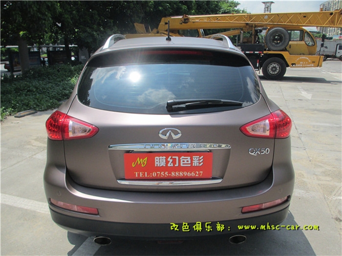 英菲尼迪QX50車身貼膜改顏色 全車貼膜改色施工比利時(shí)麥可貼迷霧棕