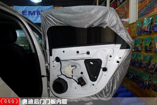 【長(zhǎng)沙城市樂(lè)酷】長(zhǎng)沙奧迪A4汽車(chē)音響改裝隔音升級(jí)德國(guó)喜力士C62C頂級(jí)兩分頻!