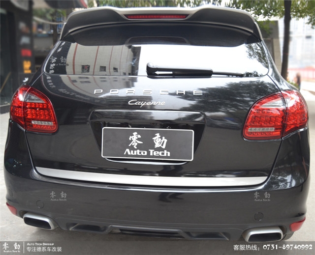 保時(shí)捷卡宴--車身貼膜 雅龍小珠光黑