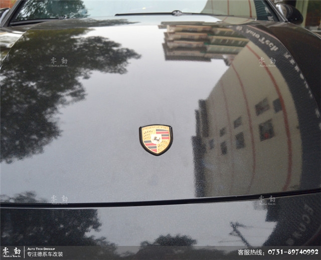 保時(shí)捷卡宴--車身貼膜 雅龍小珠光黑
